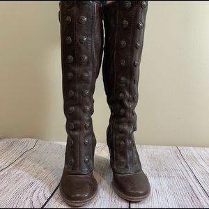Women’s Size 6 Adrienne Brown Button Boots Frye